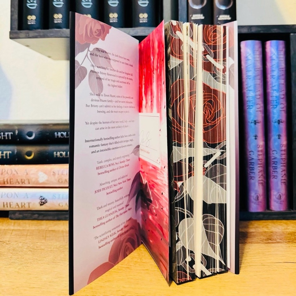 Fairyloot Exclusive Signed Edition Rose In Chains
by Julie Soto - Picture 9 of 12